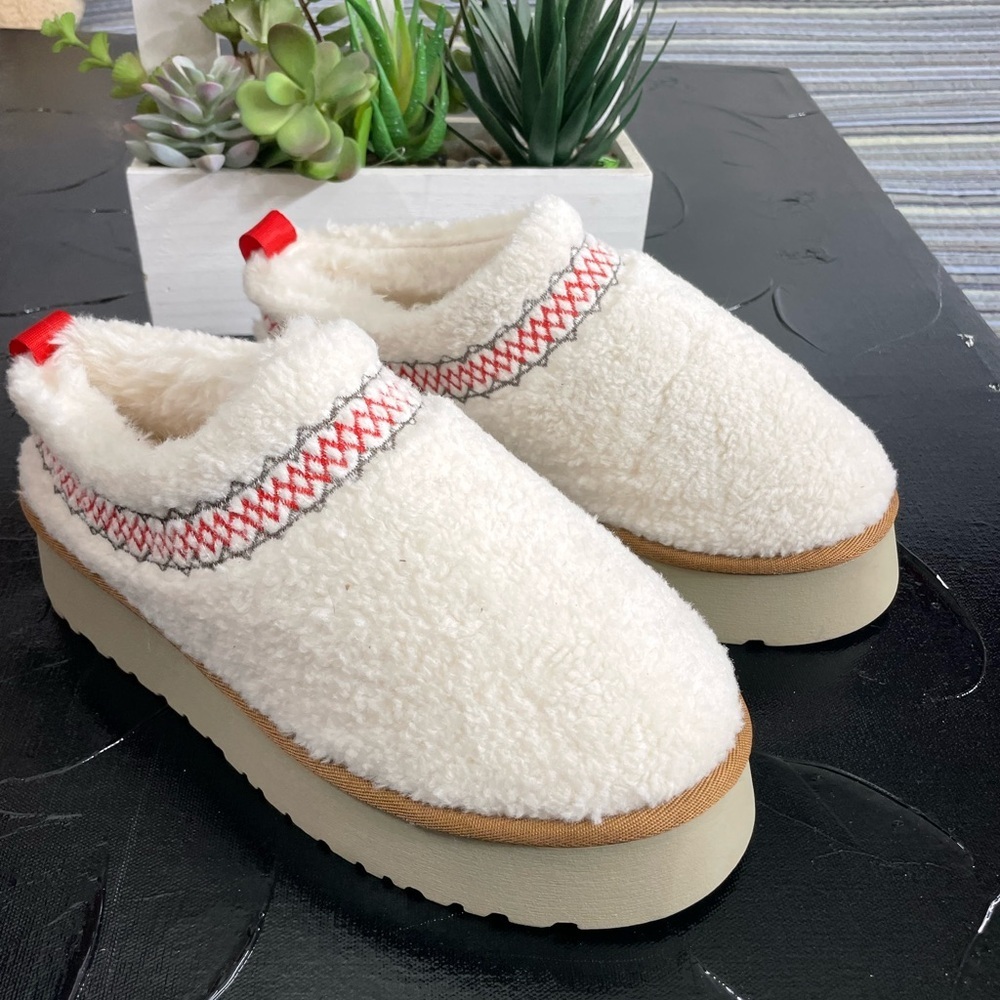 Cozy White Fleece Slippers with Red Accents